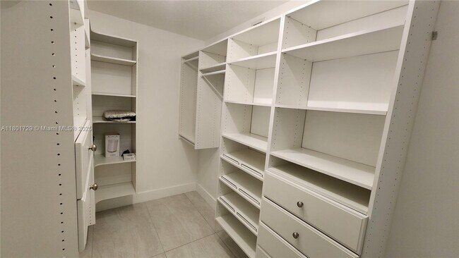 Building Photo - 1501 S Ocean Dr