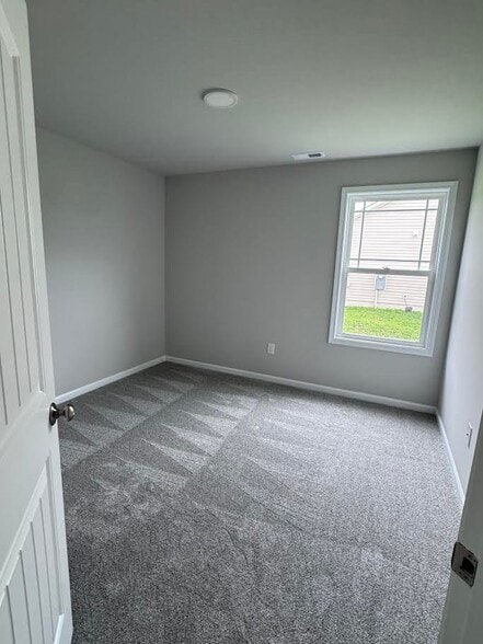 Building Photo - 19 Shiloh Dr
