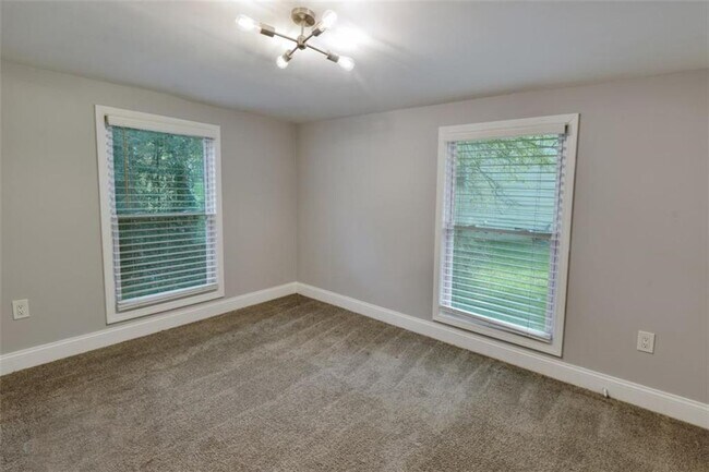 Building Photo - 74 Rountree Rd