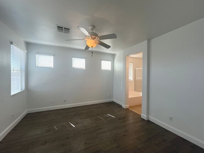 Building Photo - Stylish single-story living with 3 bedrooms, 2 baths, plus a versatile den — 1,489 sq ft of comfo...