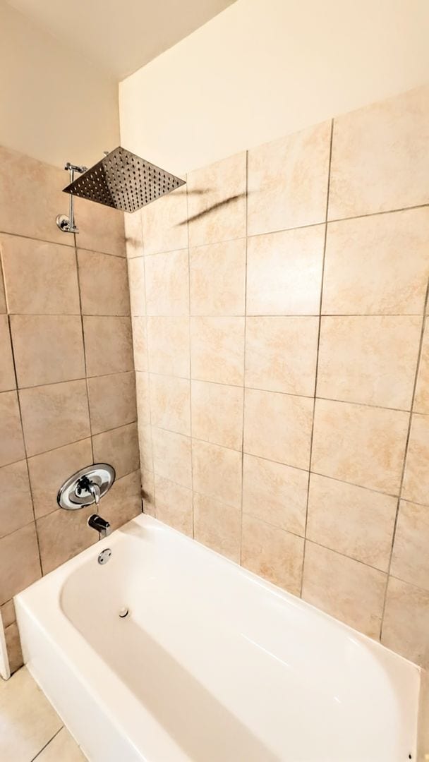 Building Photo - ANNUAL UNFURNISHED 2/1 Condo in Serenade on Palmer Ranch