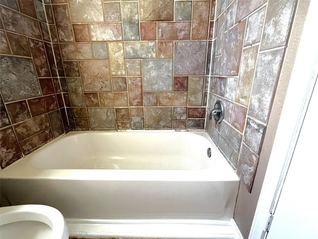 Building Photo - 339 El Toro Ln