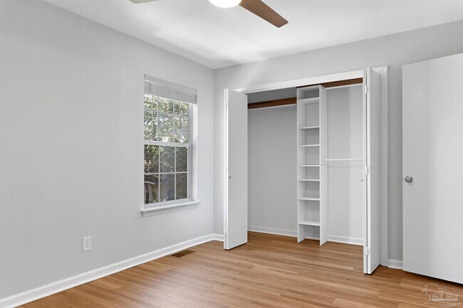 Building Photo - 2106 Schwab Ct