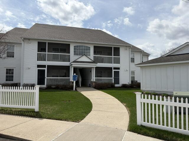 Building Photo - 2800 S Knightsbridge Cir