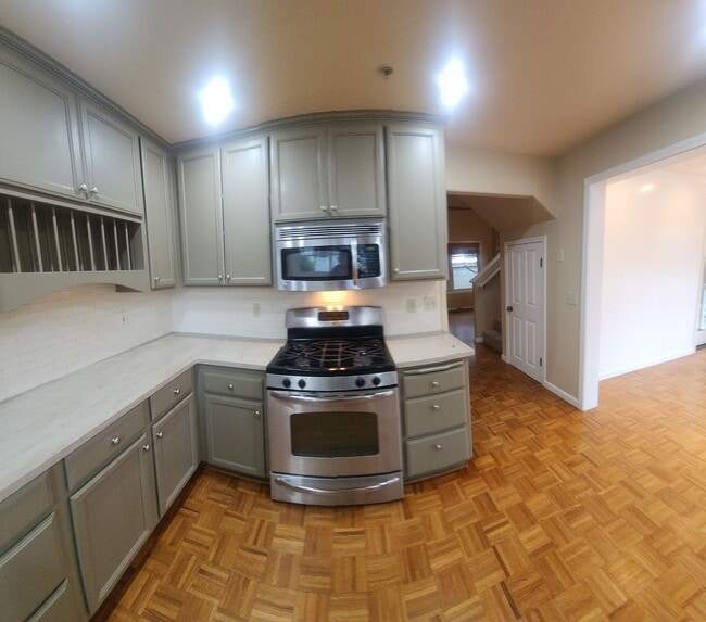 Building Photo - 3 Homes on 1 Lot! 7 Bedroom 4 bath home close to POLY off of Grand Avenue Entrance!!!!