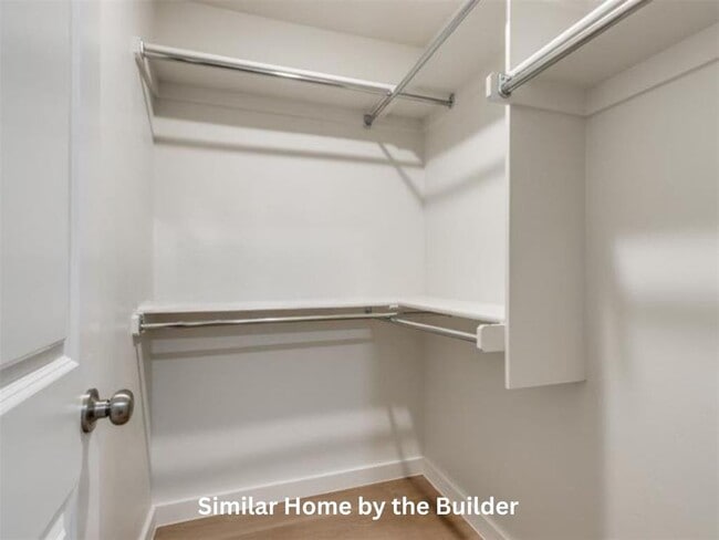 Building Photo - 1706 Highland Loop