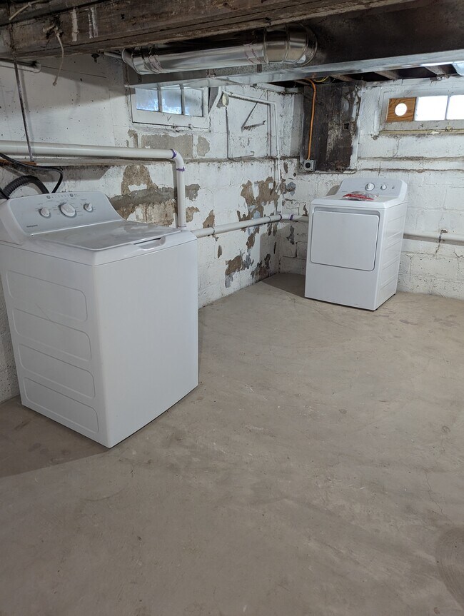 Building Photo - 43 Terrace Park