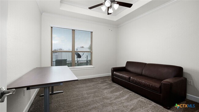 Building Photo - 961 N Academy Ave