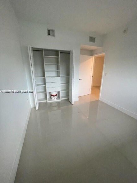 Building Photo - 16385 Biscayne Blvd