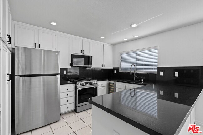 Building Photo - 6225 Shoup Ave