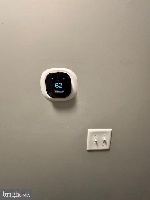 Building Photo - 537 N Mechanic St