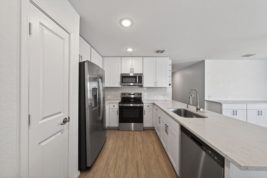 Building Photo - 1032 Worshan Ter