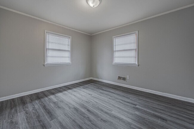 Building Photo - 1816 Greenwood-NOW PRE-LEASING!