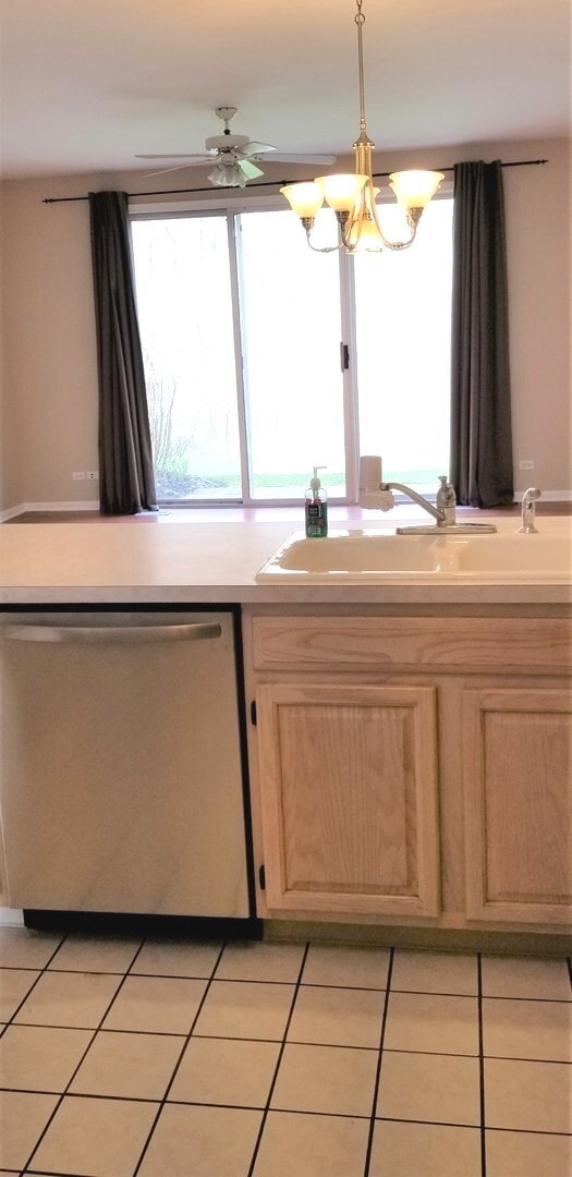 Building Photo - 147 Polaris Dr