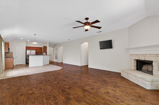 Building Photo - 3705 Redwood Cir