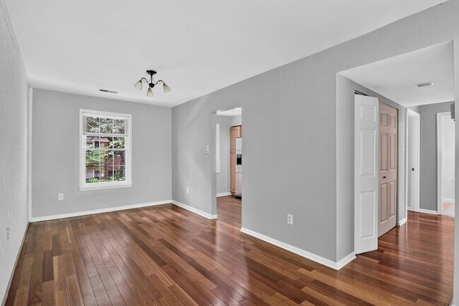 Building Photo - 788 Quince Orchard Blvd