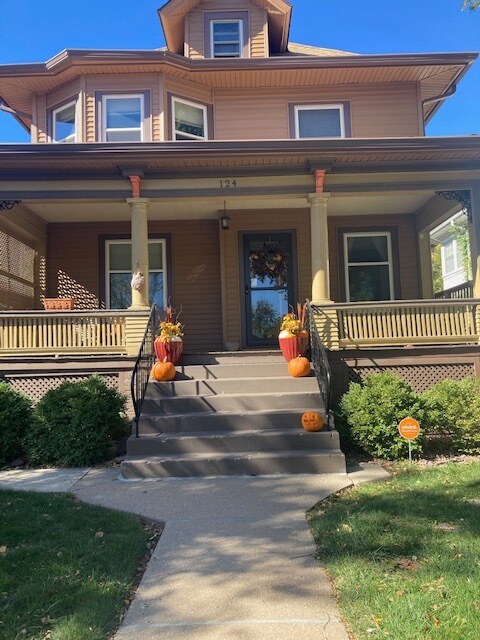 Building Photo - 124 N 38th Ave