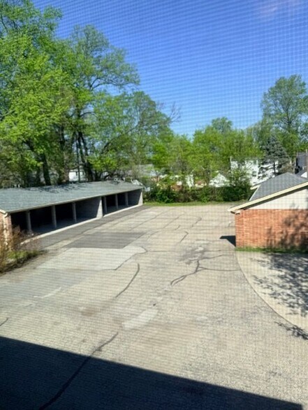 Building Photo - 3807 Leland Rd