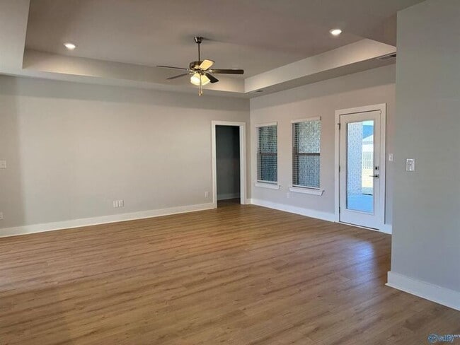 Building Photo - 172 Shangrila Wy