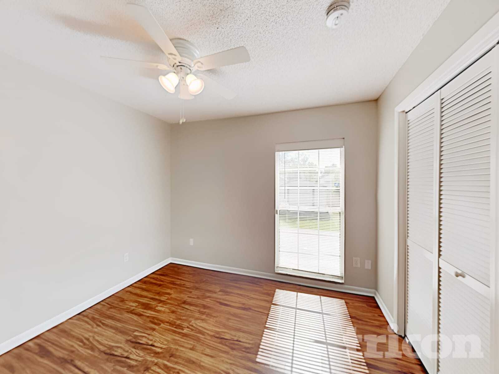 Building Photo - 1757 Lakeview Village Dr