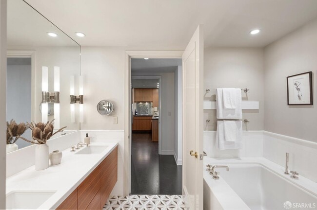 Building Photo - 765 Market St