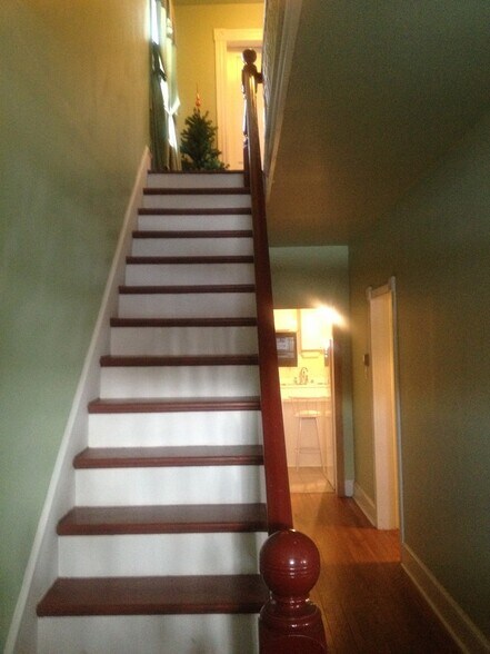 Building Photo - 221 E Potomac St