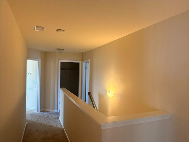 Building Photo - 1013 Autumn Dr