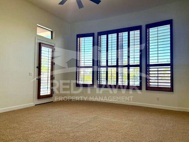 Building Photo - 1588 W Yosemite Pl