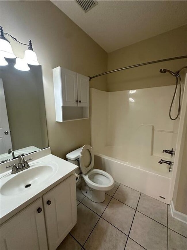 Building Photo - 235 Wellington Pl