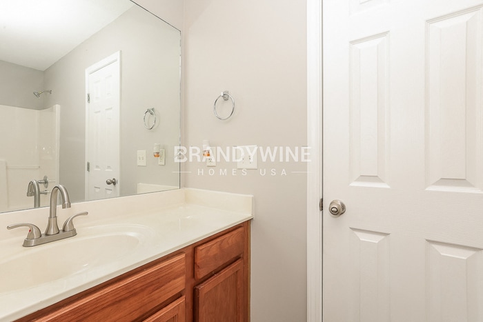 Building Photo - 701 Holland Ridge Dr