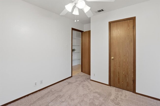 Building Photo - 12416 Deer Falls Dr