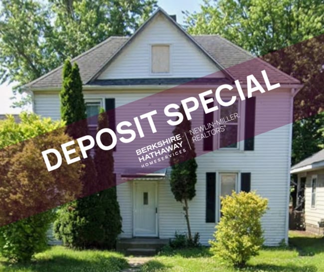 Primary Photo - DEPOSIT SPECIAL !! 2 Bedroom with a Bonus ...