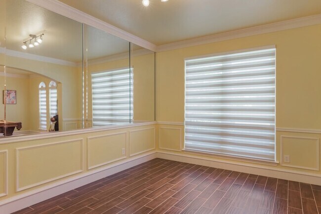 Building Photo - 3187 Blue Oak Dr