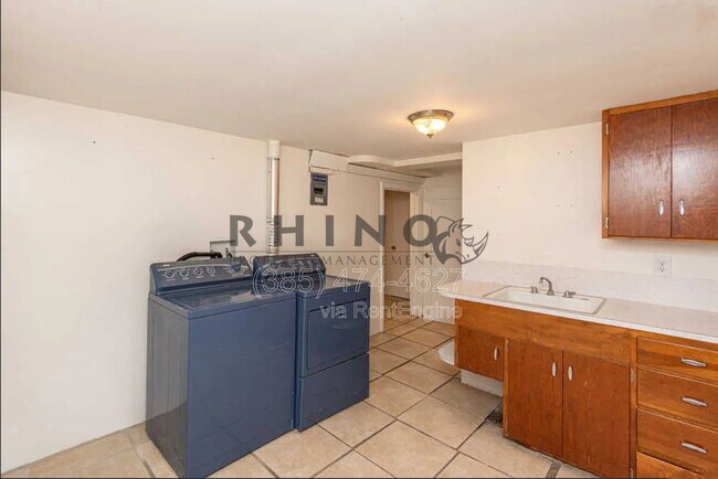 Building Photo - 981 36th St