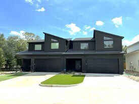 Building Photo - 10565 Brothers Ln