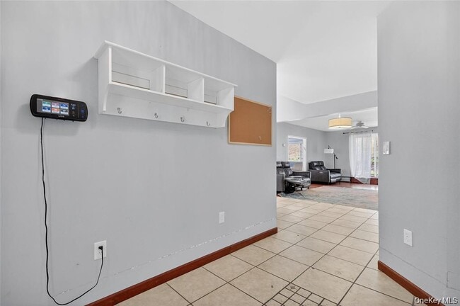 Building Photo - 155 Roselawn Rd