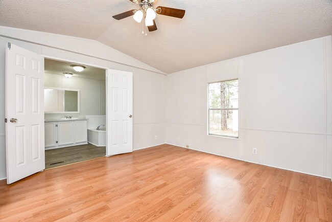 Building Photo - 12842 Roy Harris Loop