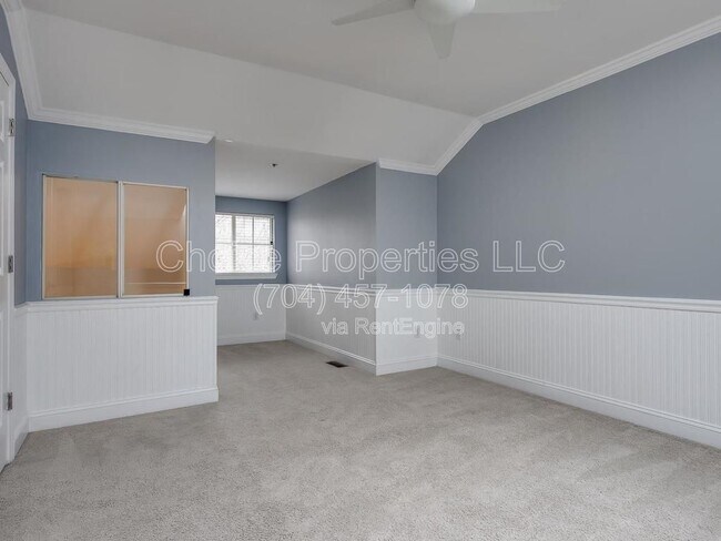 Building Photo - 424 Mather Green Ave