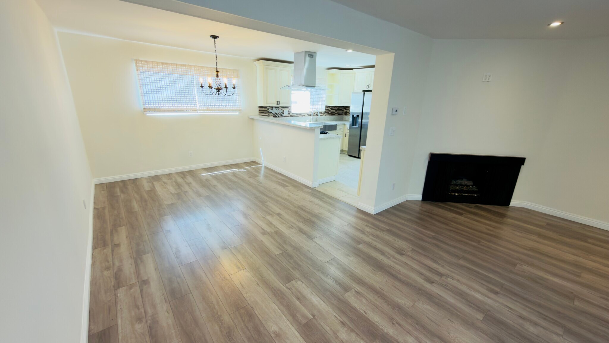 Building Photo - 18550 Hatteras St