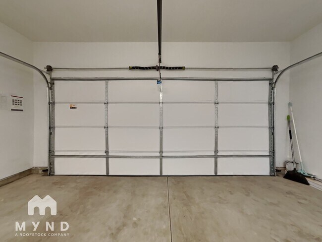 Building Photo - 4151 SE Fortress Ln