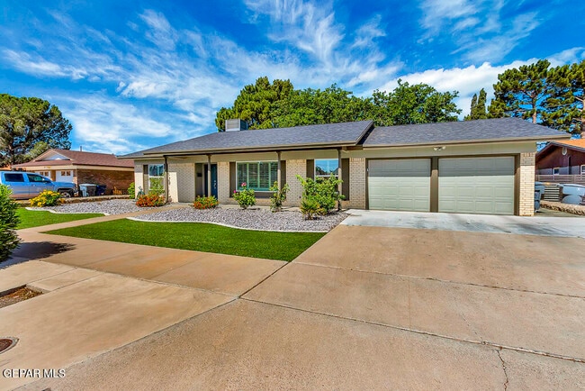 Building Photo - 9208 Shaver Dr