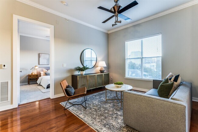 Building Photo - 2950 McKinney Ave