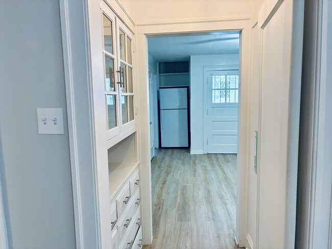 Building Photo - 8223 S May St