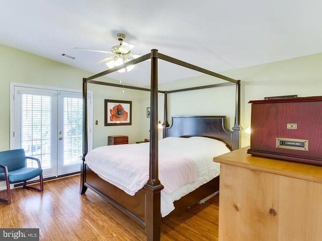 Building Photo - Location and comfort