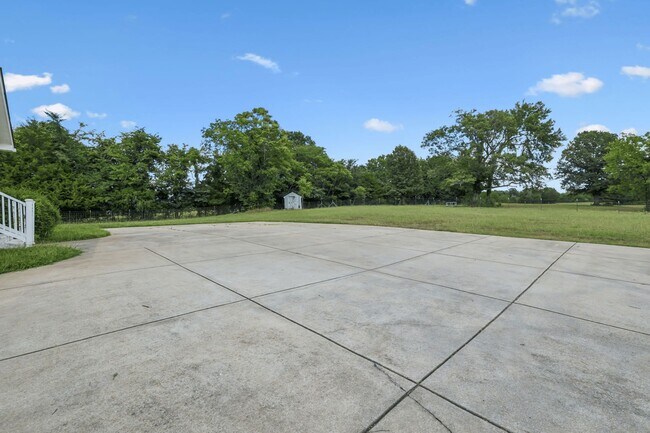 Building Photo - 9021 Lane Rd