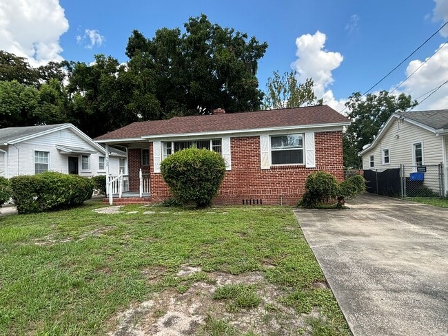 Primary Photo - 4633 Sunderland Rd