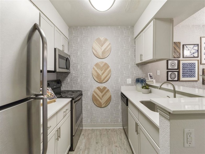 Kitchen - Alvista Trailside Apartments