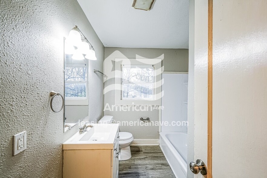 Building Photo - 6712 3rd Ave S