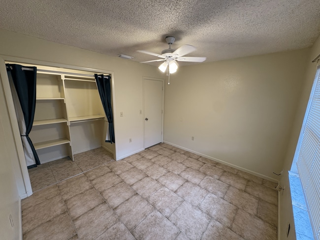 Building Photo - 4434 Highland Ln