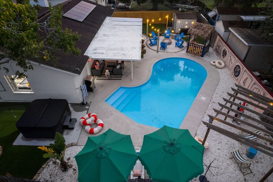 Building Photo - 7957 CottonWoode Dr